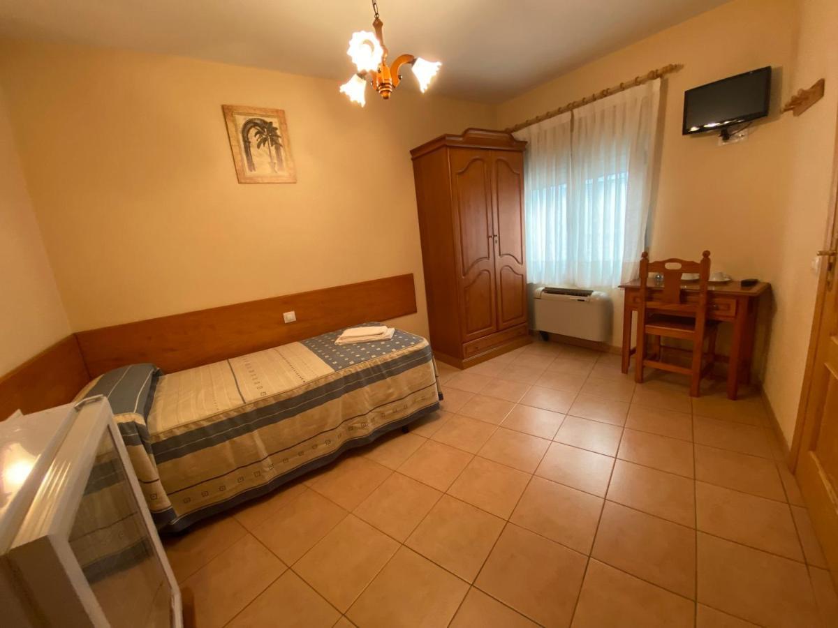 Hostal Jose Mari Ciudad-Rodrigo Dış mekan fotoğraf