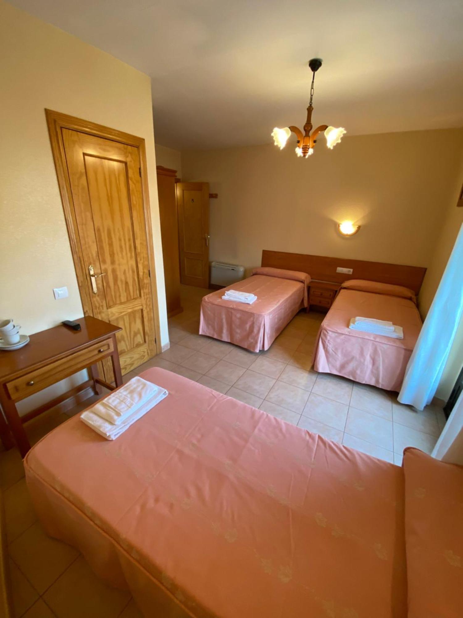 Hostal Jose Mari Ciudad-Rodrigo Dış mekan fotoğraf