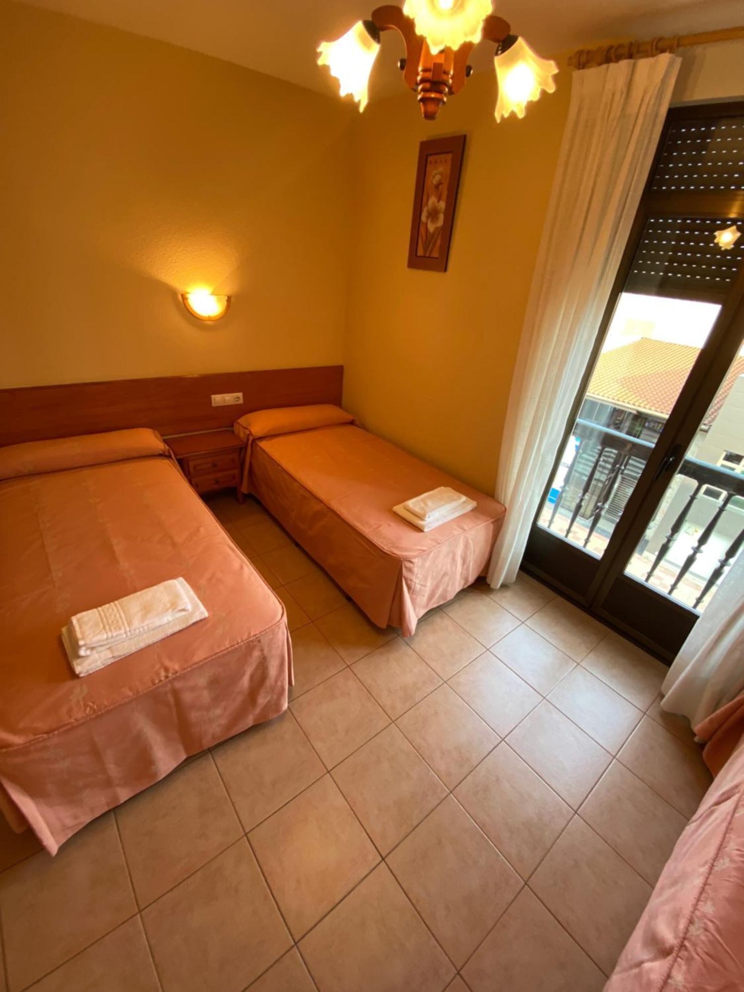 Hostal Jose Mari Ciudad-Rodrigo Dış mekan fotoğraf